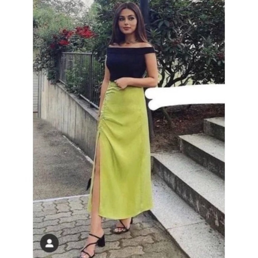 Zara Ribbed Off-The-Shoulder Top - Picture 7 of 10